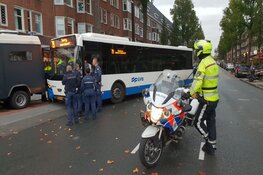 Politie voorkomt confrontatie Ajax- en Groningen-fans: 90 uitsupporters gearresteerd