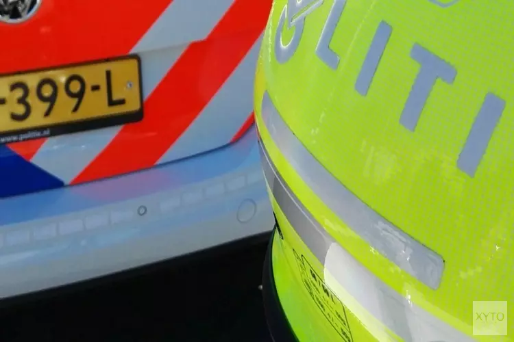 Politie doet onderzoek naar brandend materiaal in woning in Groningen