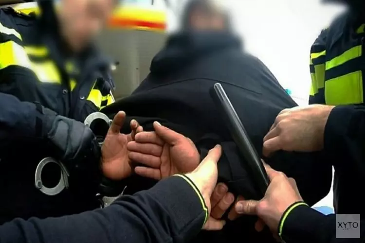 Man aangehouden na mishandeling van agent