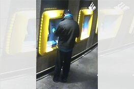 Wie is deze man die in Groningen geld met gestolen passen pint?