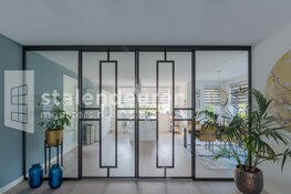 Stalen deuren: de mogelijkheden verrassend en het woongenot verbluffend