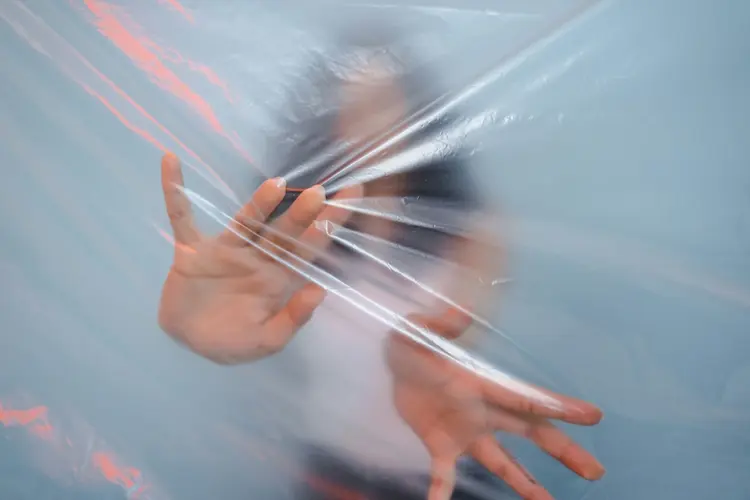 De plastic folie ging van het raam, dankzij Straatboer Steven