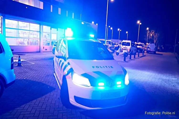 Politie bekogeld met vuurwerk bij incident in Hoogezand