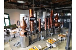 Historische Groningse distilleerderij Hooghoudt veilt inventaris bij verhuizing