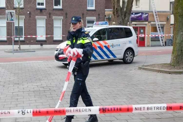 Automobilist belandt met auto in sloot bij Stedum