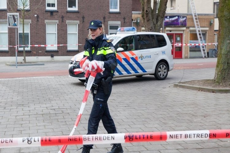 ME grijpt in bij protest rondom noodopvang in Surhuisterveen